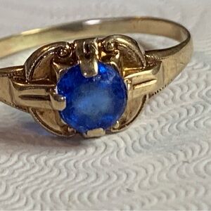 10kt Gold vintage Ring with Blue 💎 gemstone